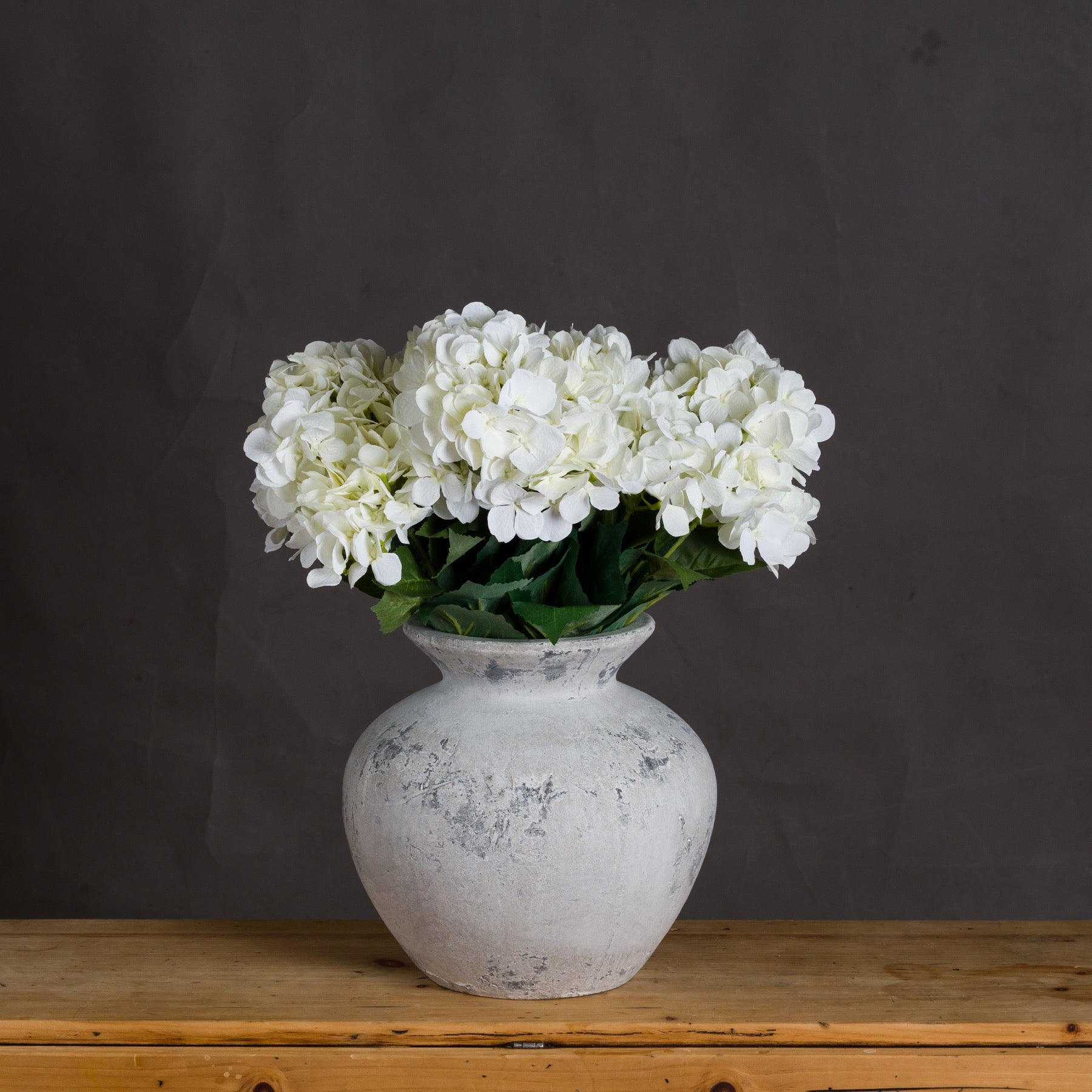 Darcy Antique White Vase [cid:19502-b]