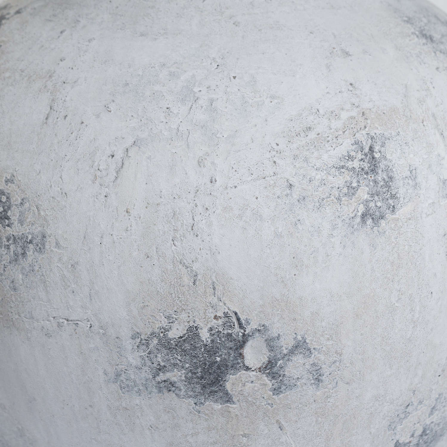 Downton Large Antique White Vase [cid:19501-a]