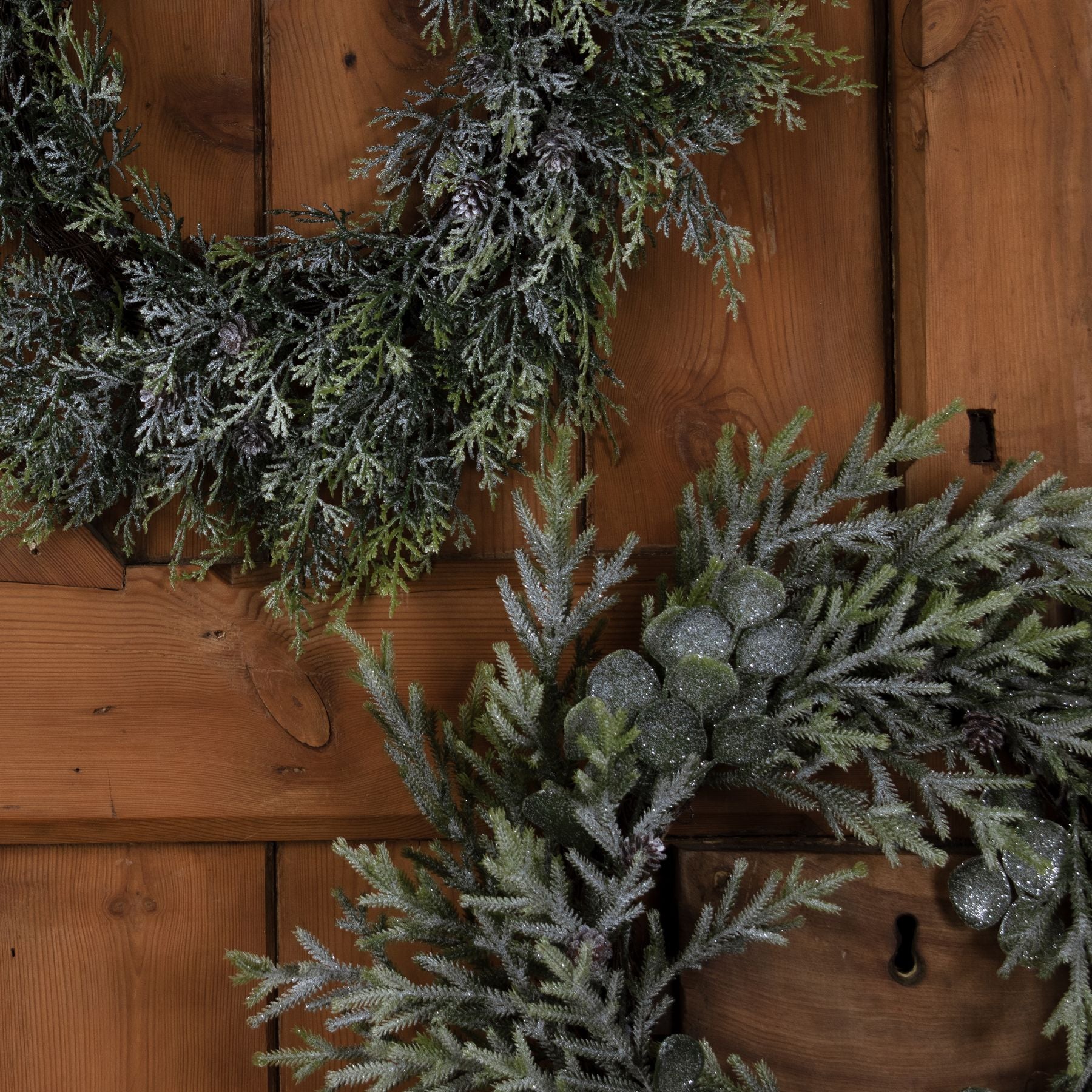Frosted Pine Wreath With Pinecones_4861