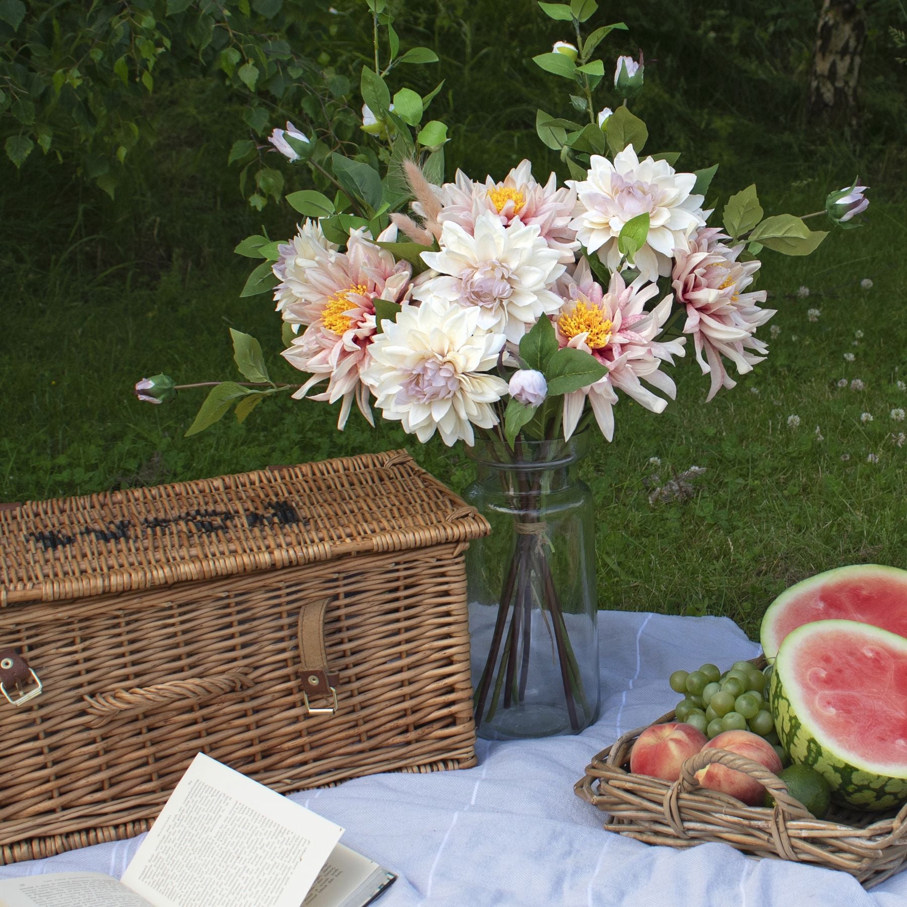 Lush Pink Dahlia_5247