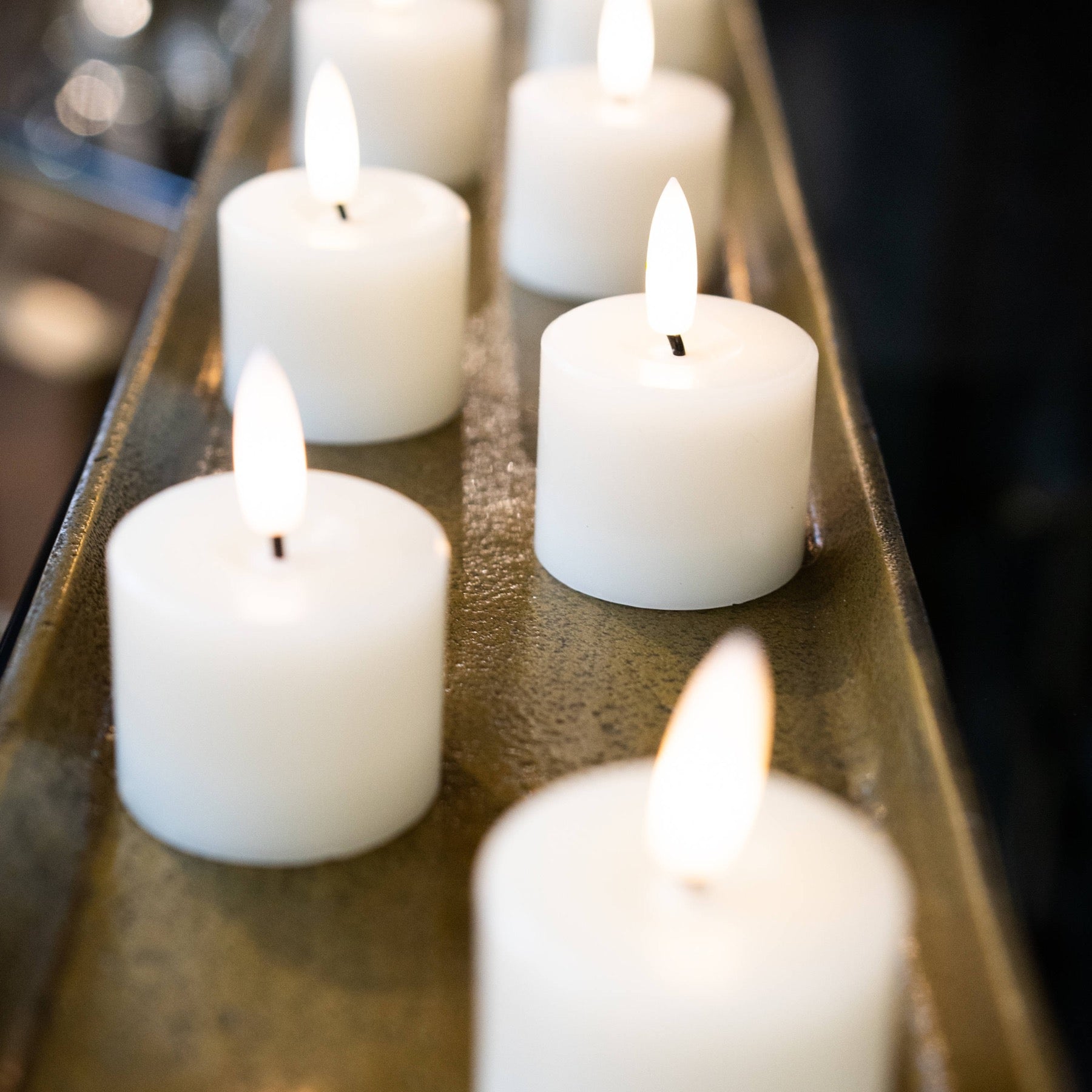 Luxe Collection Set Of 6 Natural Glow Led Tealight Candles_2386