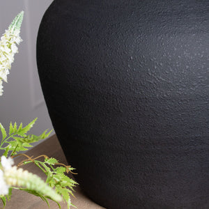 Matt Black Astral Vase [cid:22902-c]