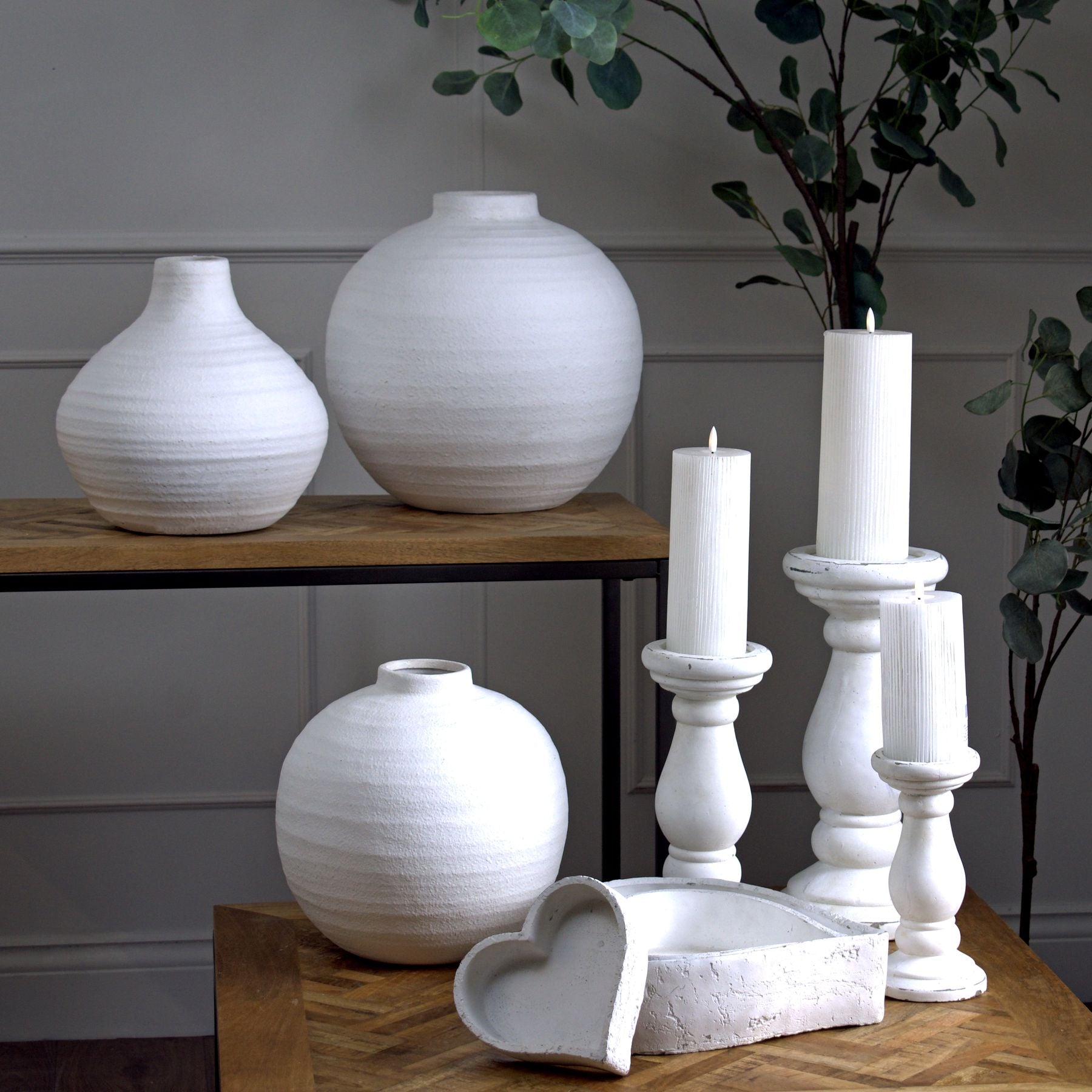 Set Of Three Large Matt White Ceramic Dishes_2980