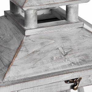 Set Of Three Wooden Lanterns With Traditional Cross Section_1049