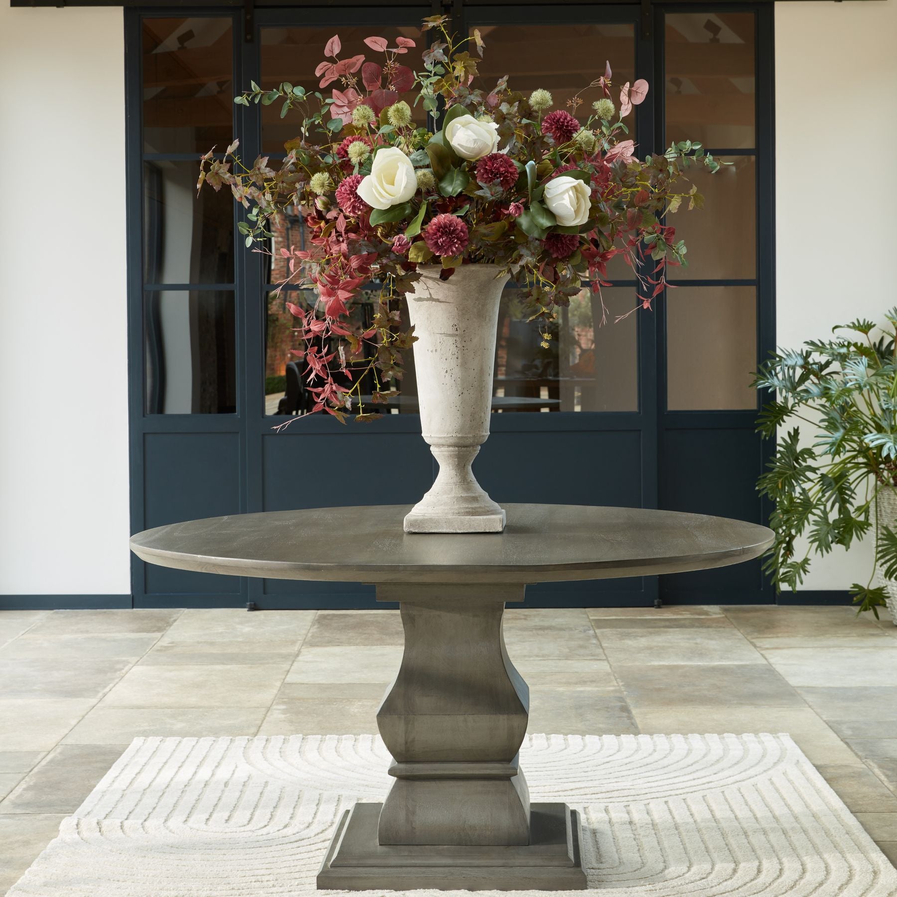 Stone Effect Urn Planter_3359