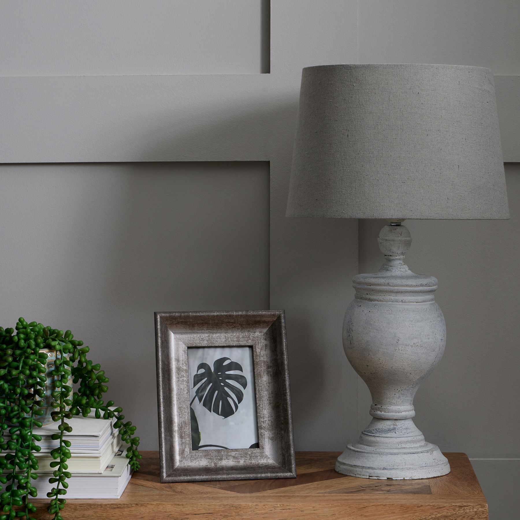 Uthina Table Lamp_1154