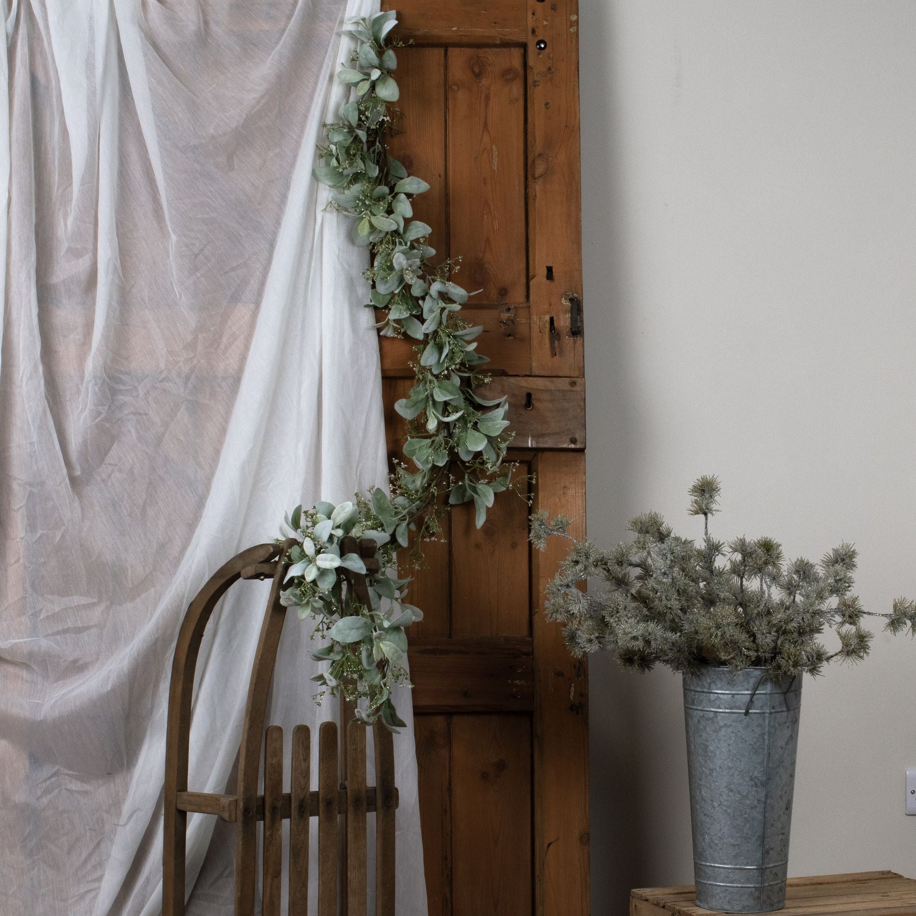 Winter Garland With Lambs Ear And Wax Flower_5966